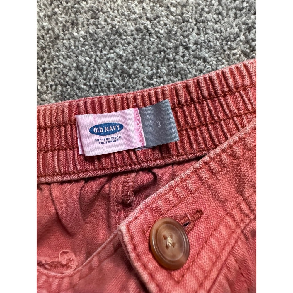 Old Navy Red Cargo-Style‎ Shorts - Picture 4 of 5